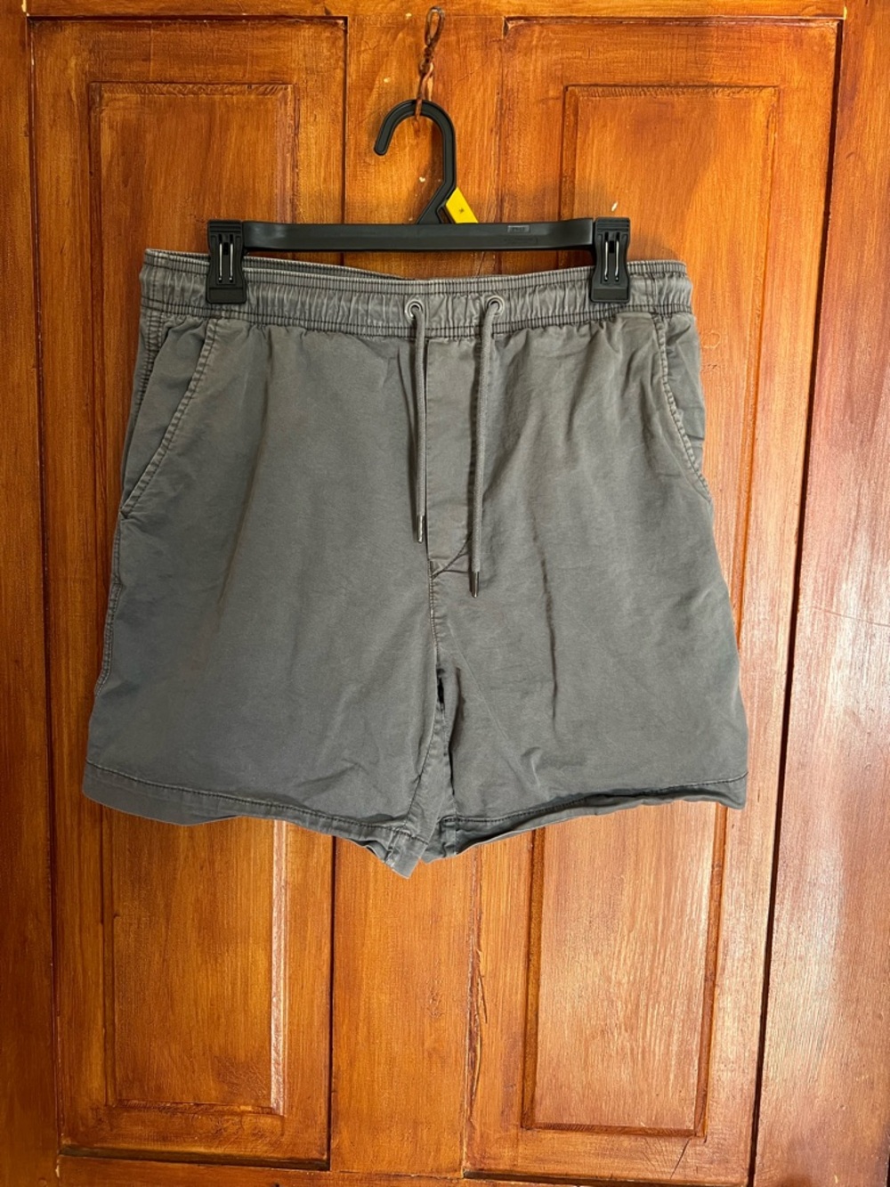 American Eagle Outfitters Men's Charcoal Drawstring Athletic Shorts